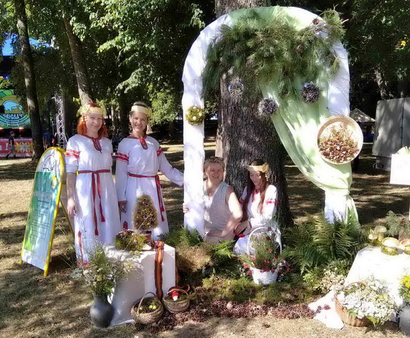 Калектыў Бераставіцкага Дома рамёстваў узнагароджаны Дыпломам за ўдзел у конкурсе “Эко-Арт”