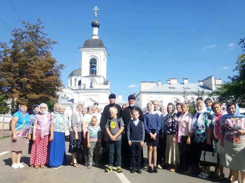 Прихожане агрогородков Массоляны и Пограничный побывали в паломнической поездке по святым местам Беларуси и России