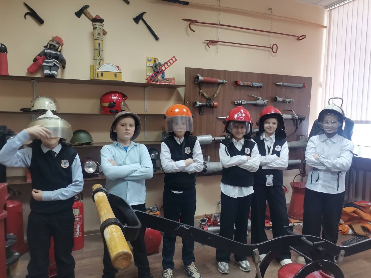 Большеберестовицкие школьники посетили комнату безопасности в Берестовицком РОЧС