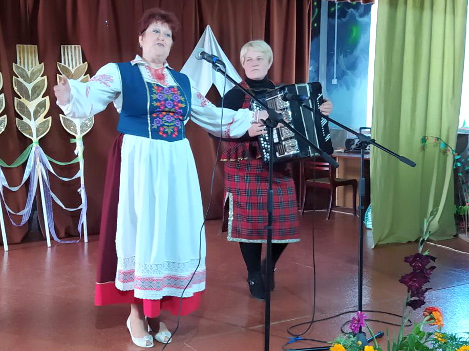 “Прыйшоў Багач – кідай рагач”. Фальклорна-абрадавае свята прайшло ў філіяле па культурна-дасугавай дзейнасці аг. М. Бераставіца