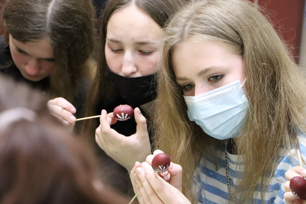 Пасочница, писанки, крашенки. Для старшеклассников и лицеистов провели музейное занятие по традициям Пасхи