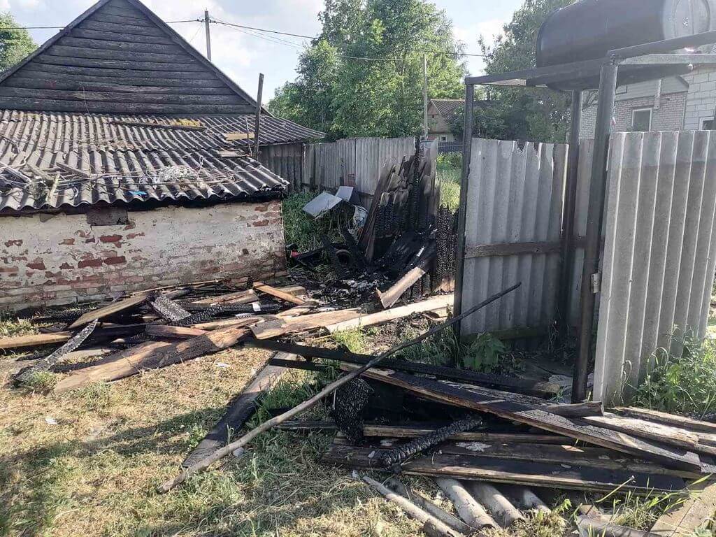 В Берестовицком районе горела хозпостройка
