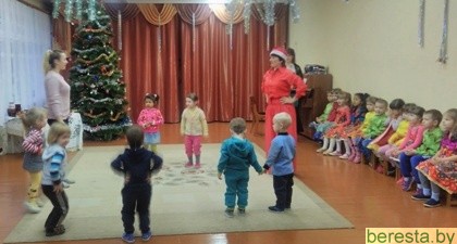 У Дашкольным цэнтры развіцця дзіцяці аг. Пагранічны святкавалі Каляды