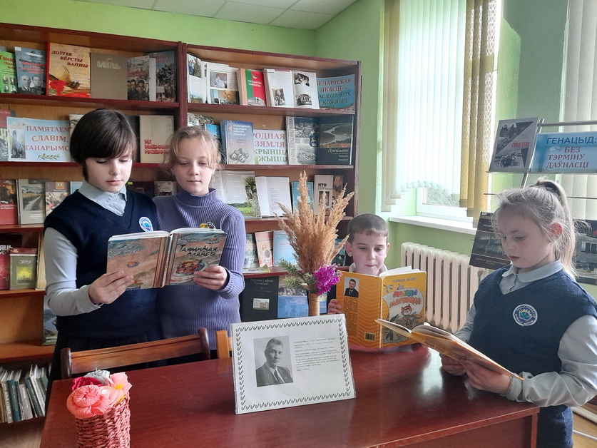 5 сакавіка спаўняецца 65 год беларускаму паэту, перакладчыку, публіцысту Уладзіміру Мазго