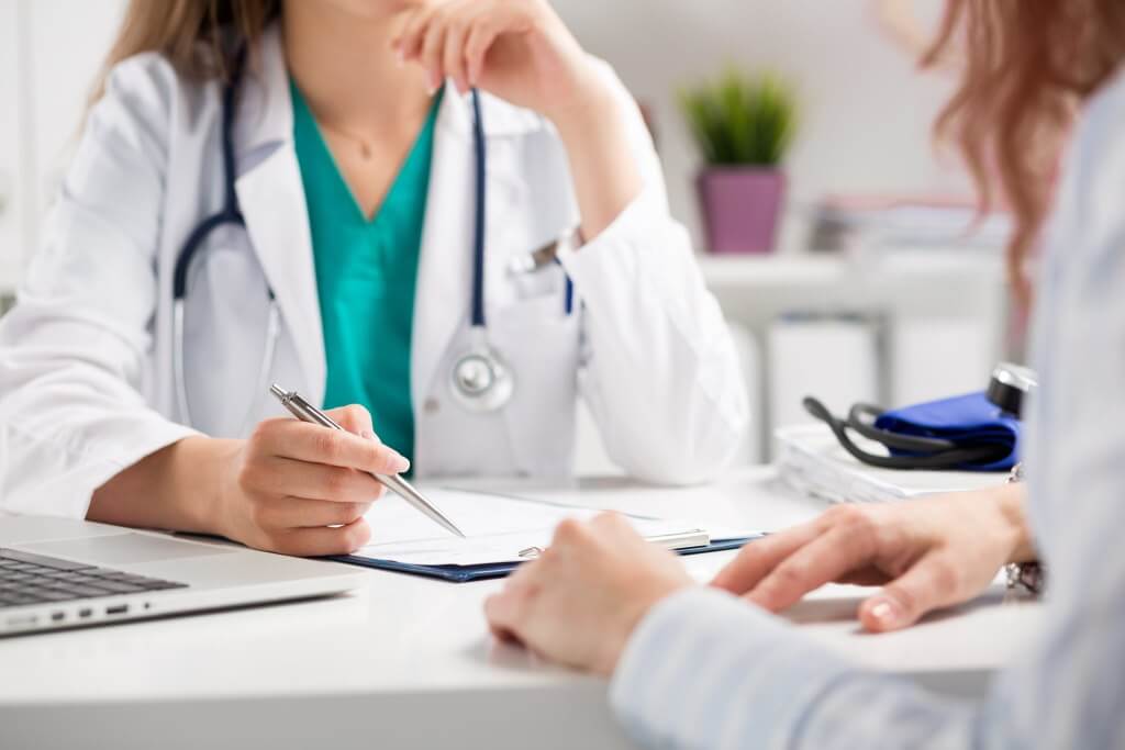 Медицинские услуги в Беларуси: могут ли получать бесплатно те, кто проживает за рубежом