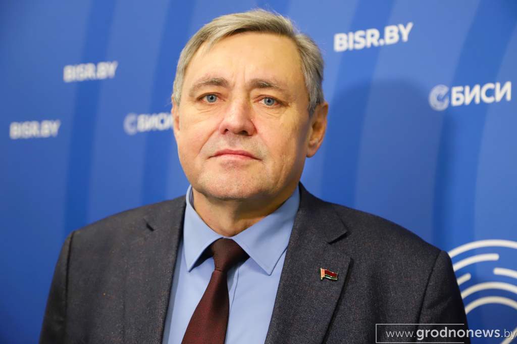 Владимир Заломай, начальник отделения Белорусского института стратегических исследований по Гродненской области: "По результатам мониторинга большинство жителей Гродненской области намерены принять активное участие в выборах Президента Республики Беларусь