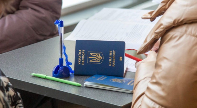 Латвия сокращает меры поддержки беженцев из Украины