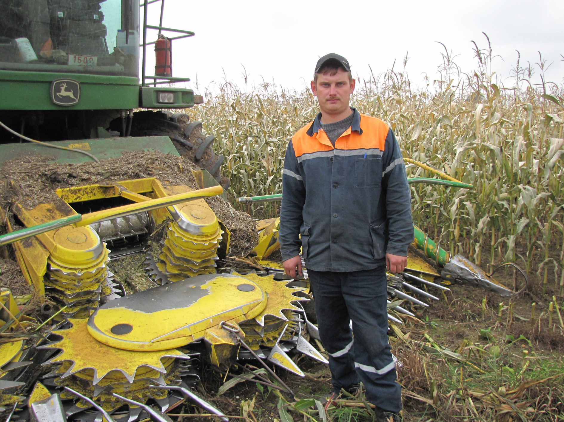 На ўборцы кукурузы працуе выпускнік  Бераставіцкага  ліцэя