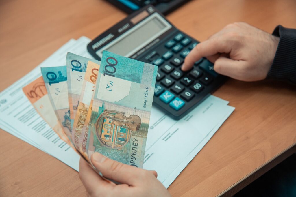 Учителя-дефектологи, воспитатели и библиотекари получат доплаты с 1 мая