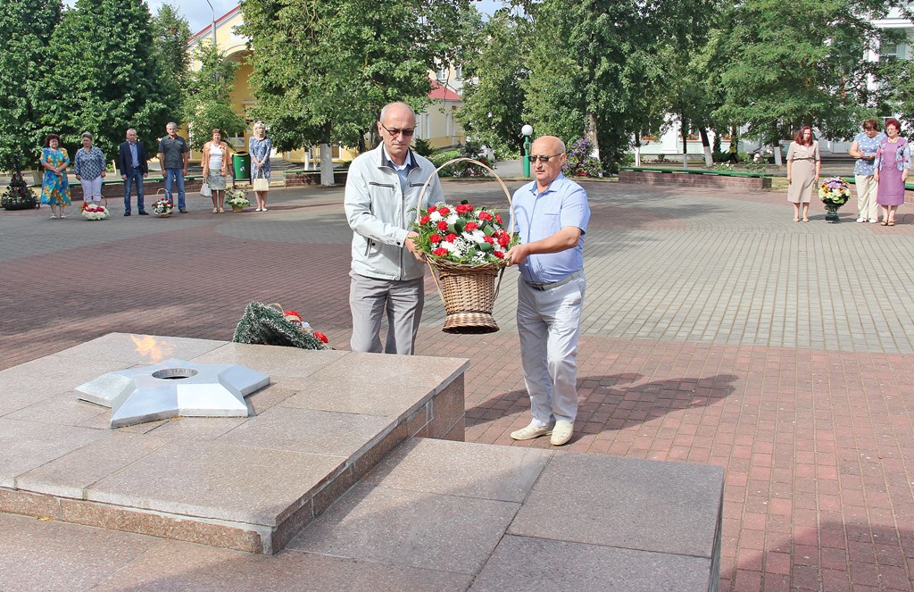 В Берестовице почтили память  жертв войны