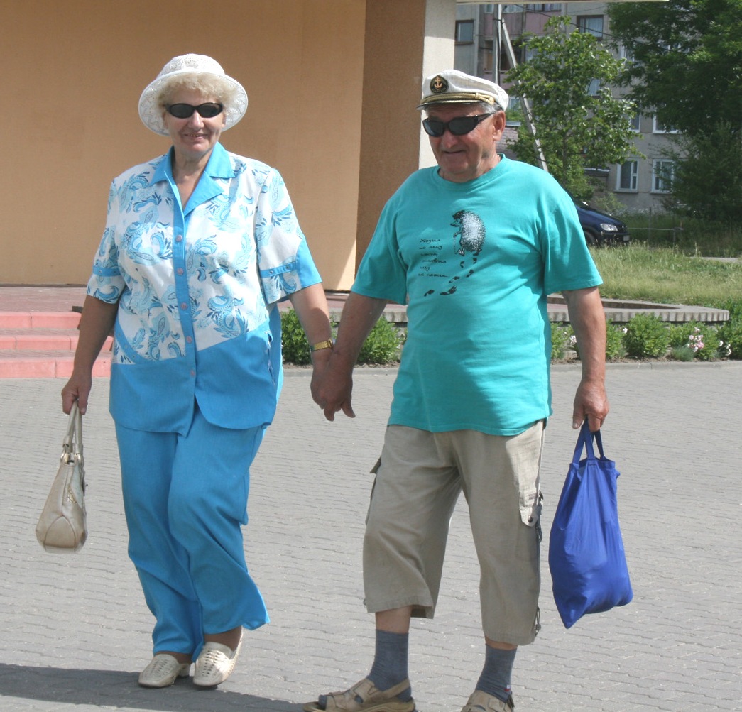 "В руке я чувствую тепло руки твоей..."