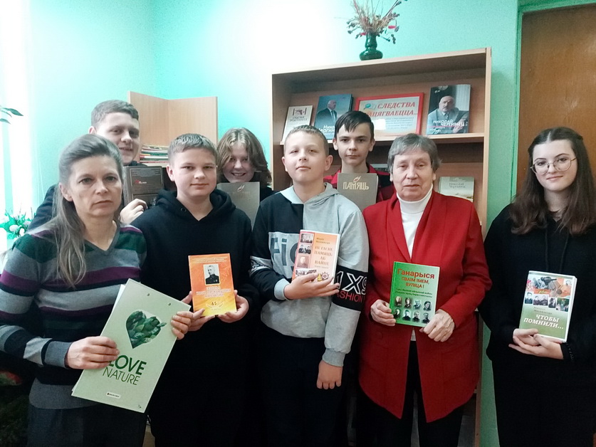 “Іх імёны ў нашых сэрцах”. У Бераставіцкай райбібліятэцы дзейнічае праект, прысвечаны Году гістарычнай памяці