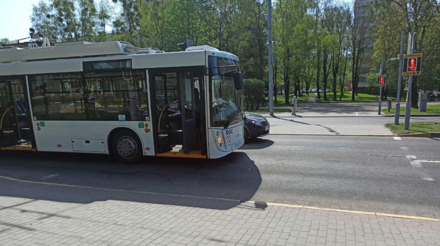В Гродно троллейбус сбил ребенка, мальчик в больнице