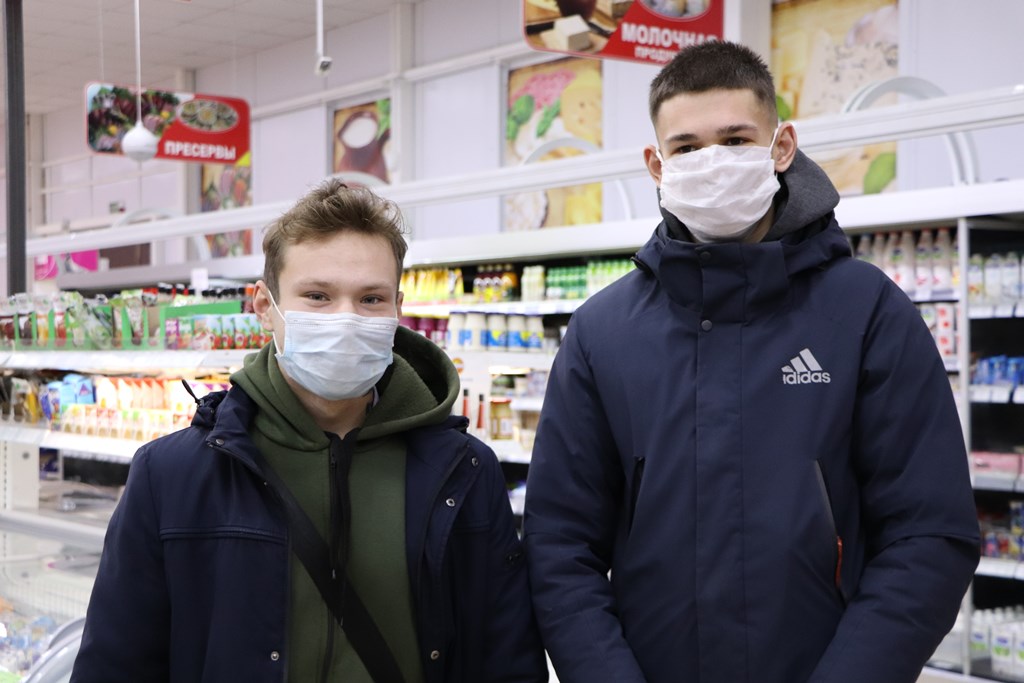 Как берестовичане привыкают к масочному режиму