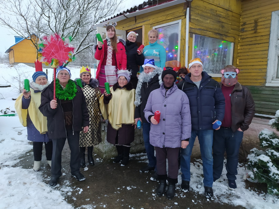 «Пришла Коляда – отворяй ворота!» В агрогородке Макаровцы провели обряд колядования (+видео)