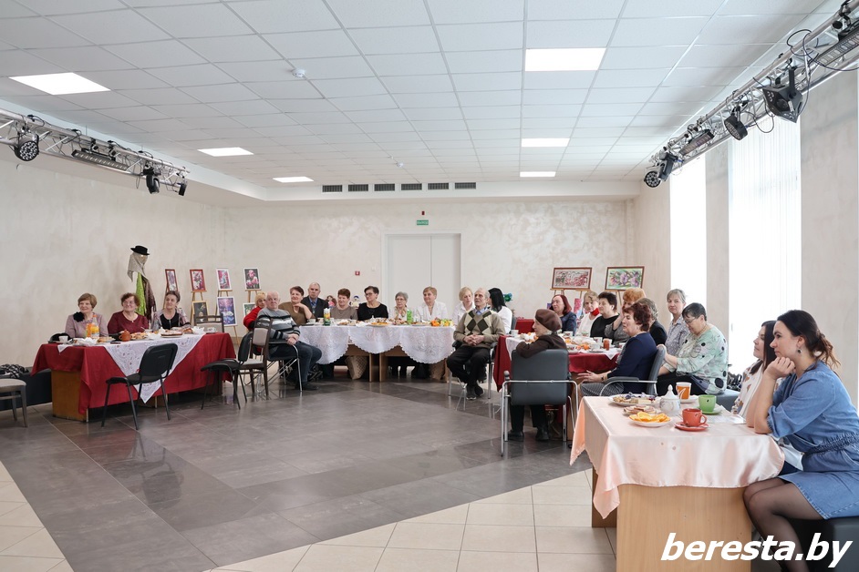 Молоды душой, активны и талантливы! В районном центре культуры состоялось заседание любительских объединений для пожилых людей Берестовитчины