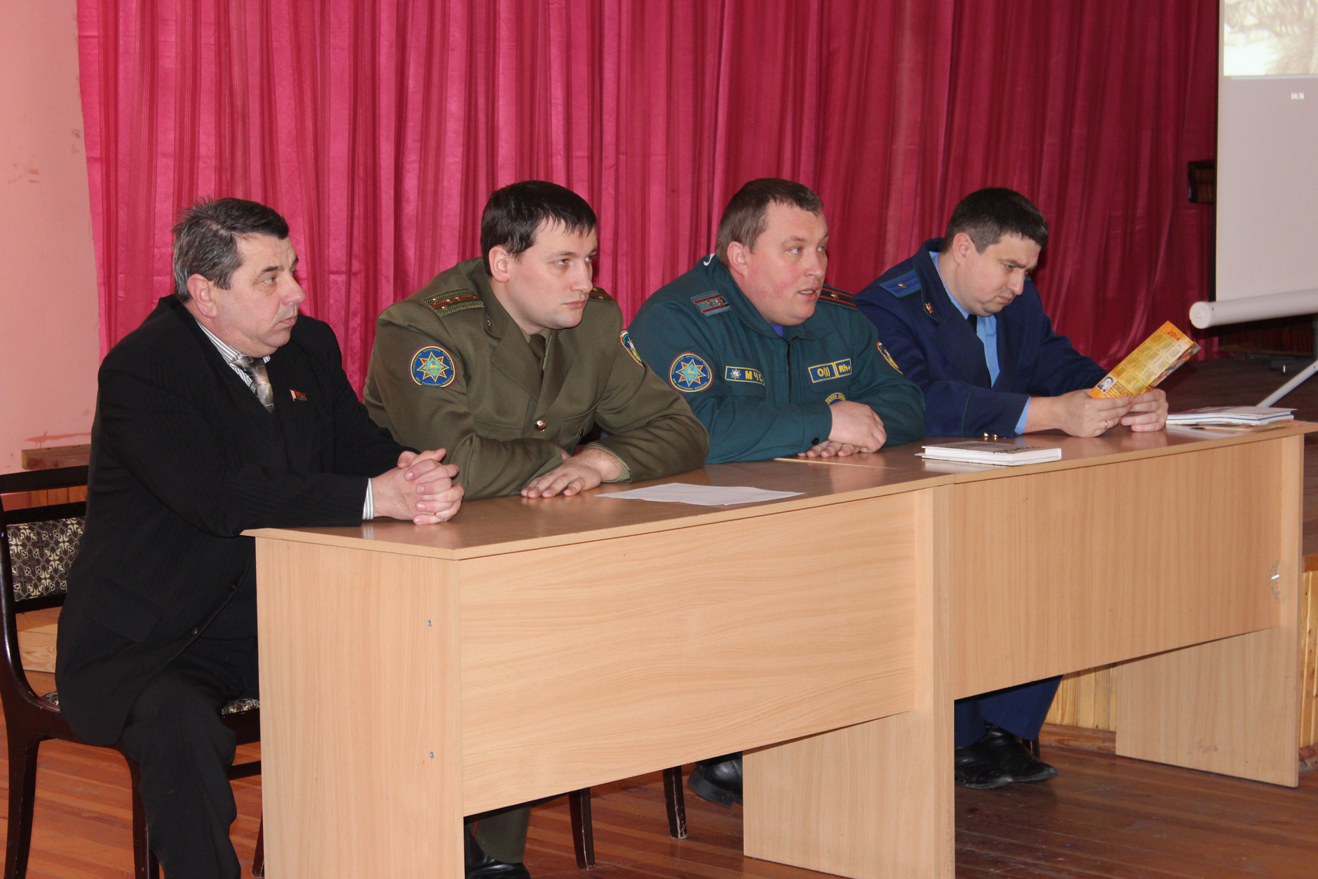 Сельский сход по профилактике пожаров прошел в агрогородке Пограничный