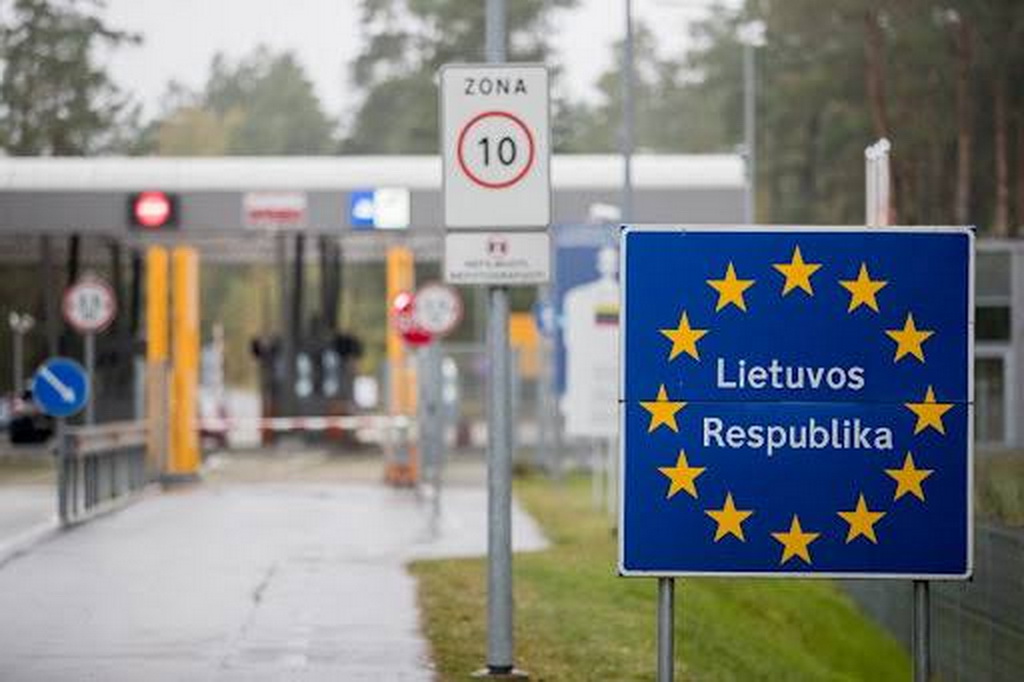 За сутки в Литву проследовало 33% авто от нормы