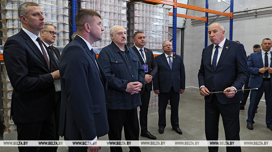 Область, район, предприятие. Подробности поездки Александра Лукашенко в Волковысский район