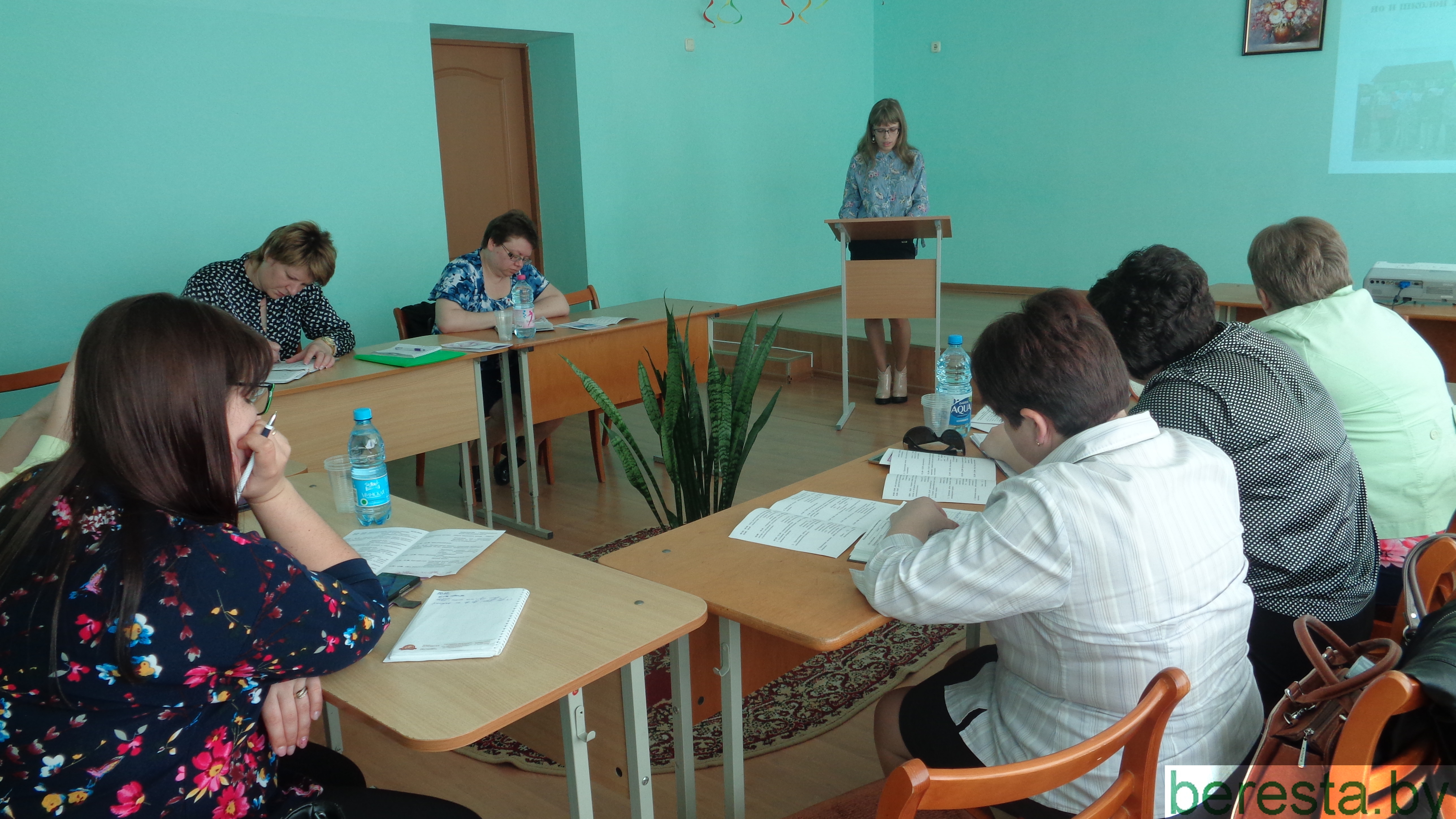 Вырашэнне праблем здароўезберажэння ва ўстановах адукацыі Бераставіцкага раёна абмеркавалі на семінары ў Старадварэцкім яслях-садзе-базавай школе