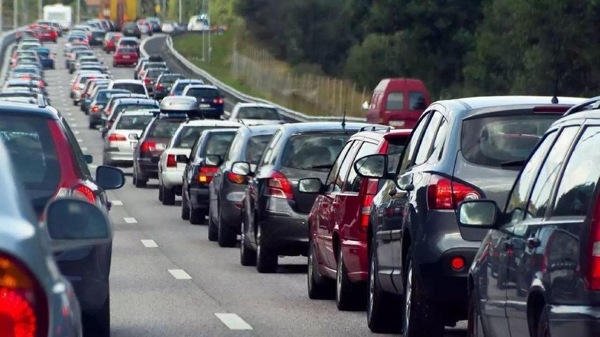 Очередь легковых авто на въезд в Польшу продолжает увеличиваться