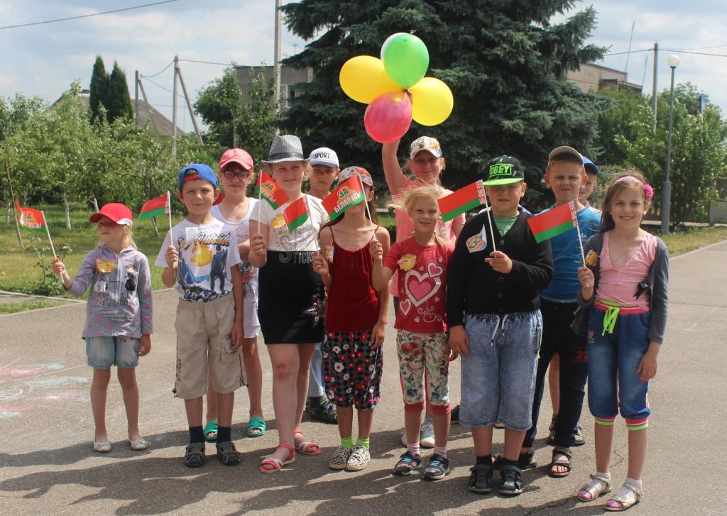"У аб'ектыве – малая радзіма": выхаванцы аздараўленчага лагера "Сонейка" вывучалі родны край