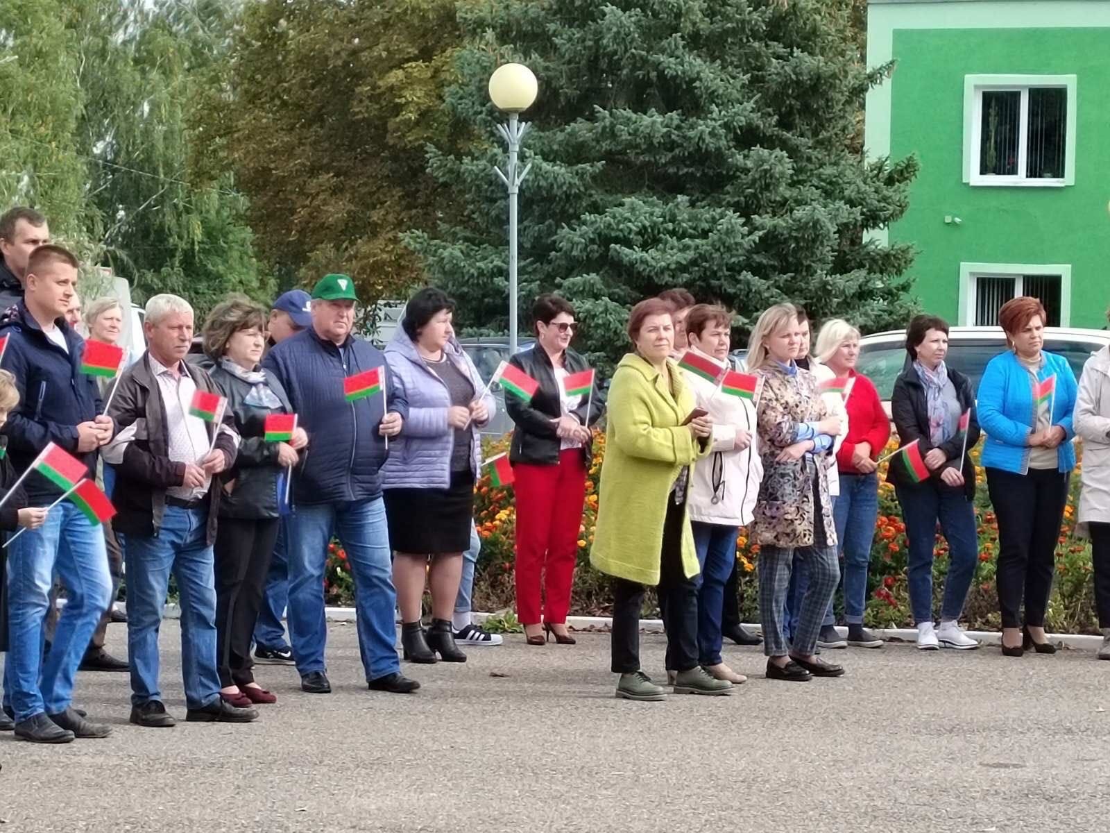 В аг. Олекшицы прошёл концерт, посвященный Дню народного единства