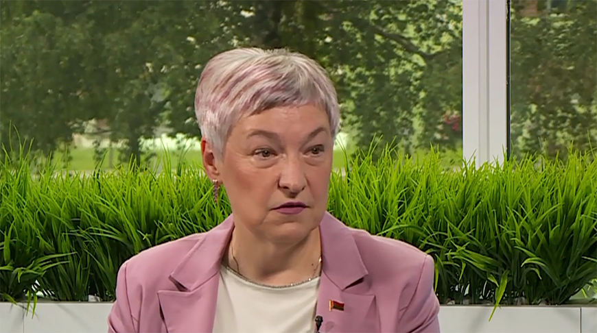 Сокращение нагрузки, электронный формат. Медведева рассказала о новациях в сборе отчетности