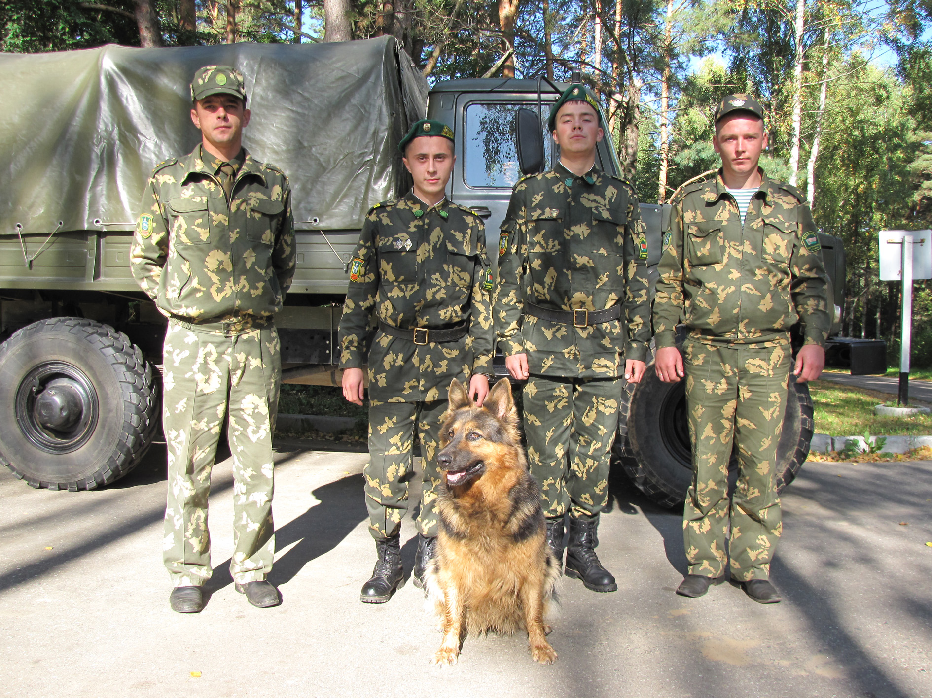 Военнослужащие пограничной заставы "Семеновка" помогли задержать преступника
