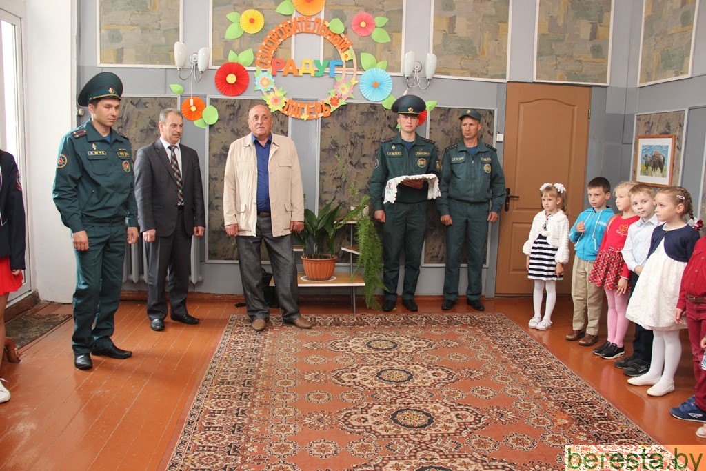 Сегодня в Большой Берестовице открылась комната безопасности МЧС под названием «В гостях у волшебной книги».