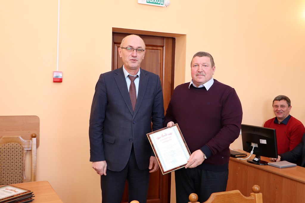 По результатам конкурса на лучшее новогоднее оформление награждены победители