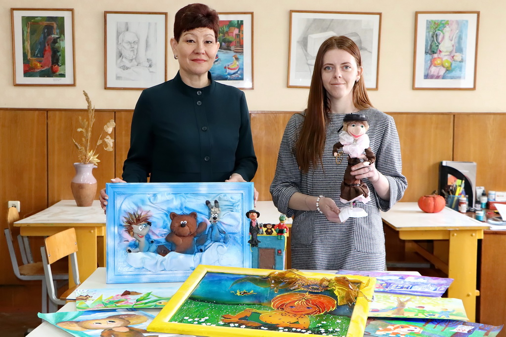 Рисовали песни Шаинского. В Берестовицкой детской школе искусств состоялся открытый региональный конкурс «Веселая карусель»