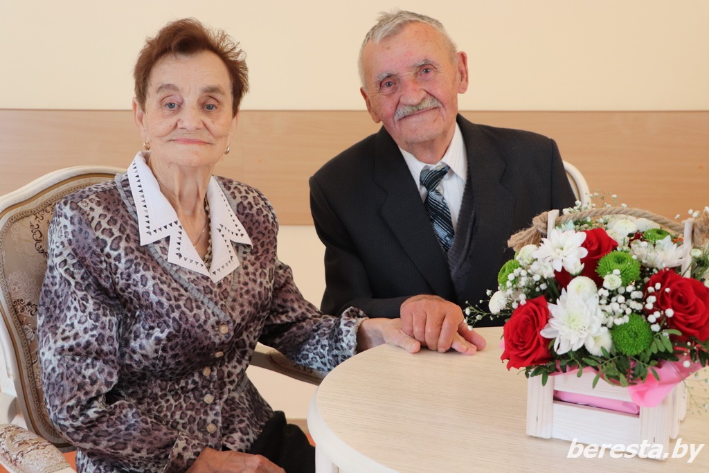 Супруги Житко из Большой Берестовицы отметили 65-летие совместной жизни