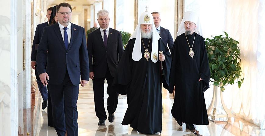 Патриарх Кирилл наградил Александра Лукашенко орденом Святого благоверного князя Даниила Московского I степени