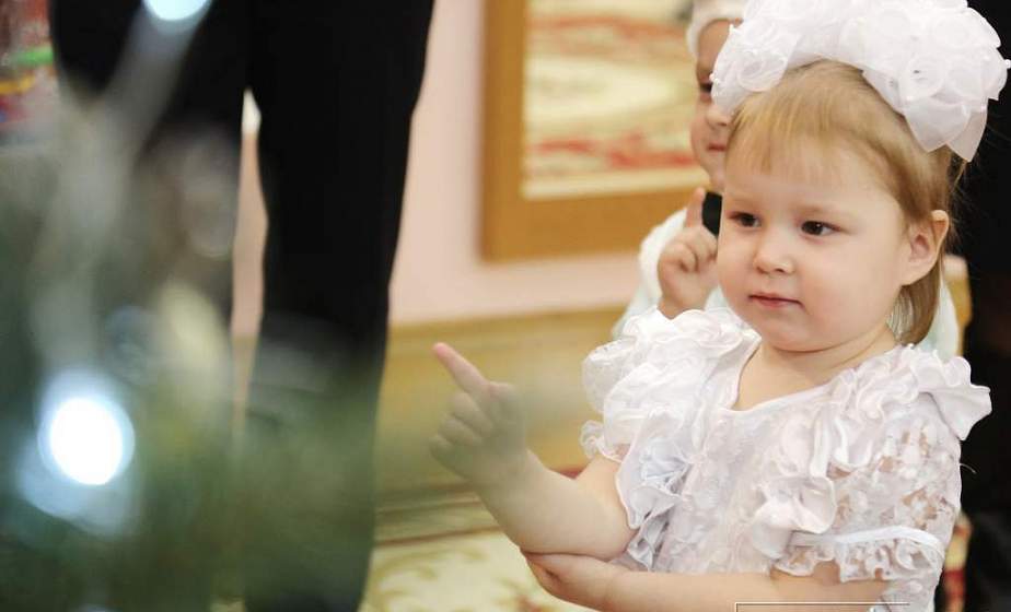 Без родителей и в рамках одного класса. Санэпидемслужба озвучила правила новогодних утренников