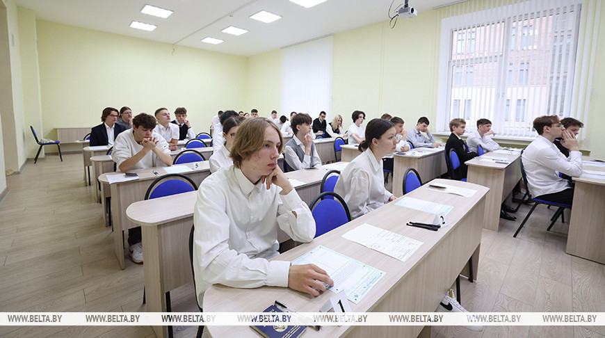 Минобразования о прошедшем ЦЭ: уровень подготовленности наших школьников с каждым годом растет 
