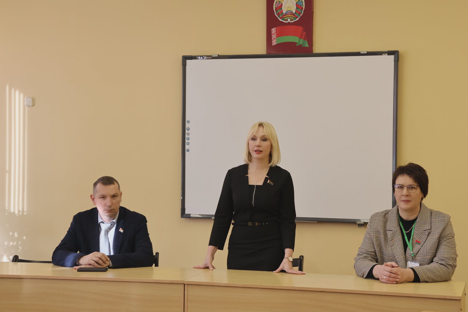<strong>Сенатор Елена Стальбовская </strong><strong>встретилась с трудовым коллективом Малоберестовицкой средней школы</strong>