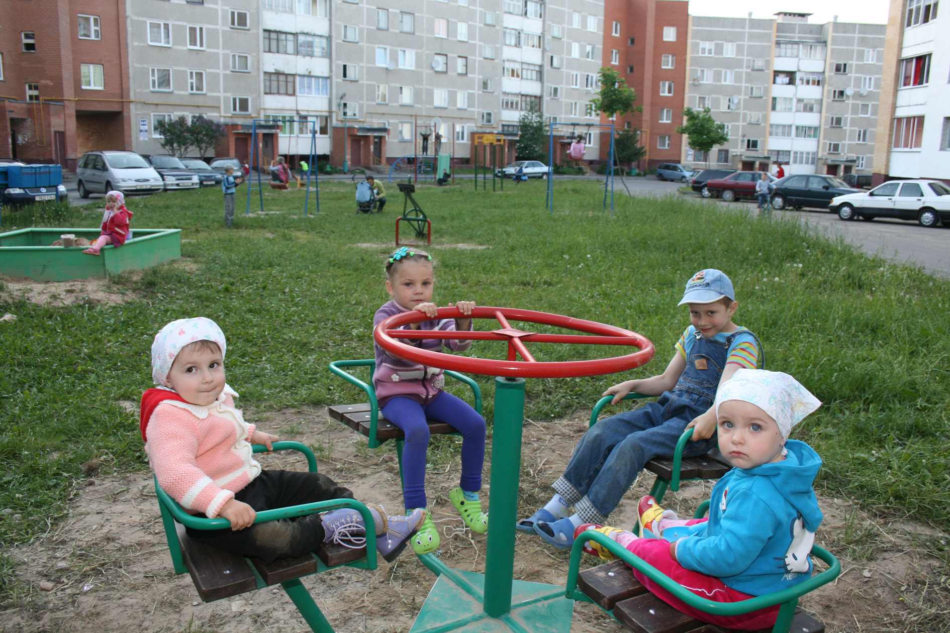 Детская площадка восстановлена!