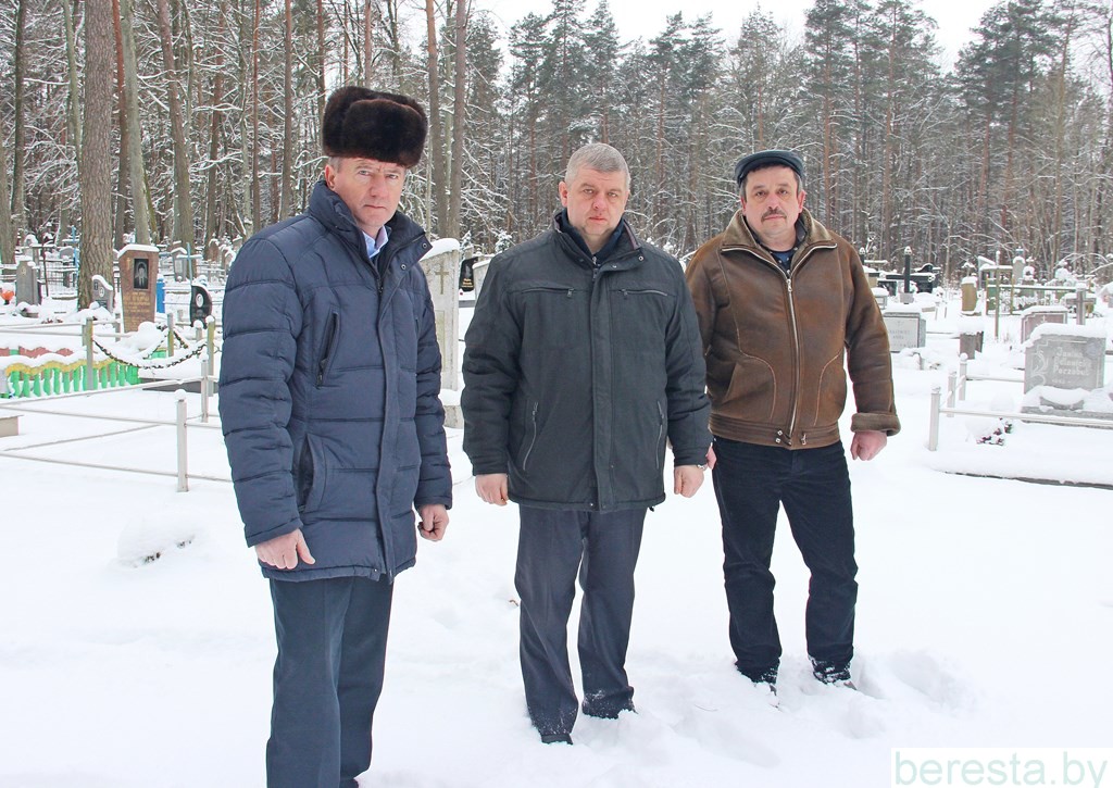 В Малой Берестовице благоустроили католическое кладбище