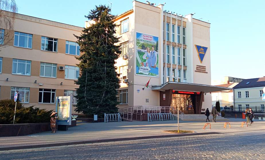 В этом году военный факультет ГрГУ впервые набирает девушек на обучение