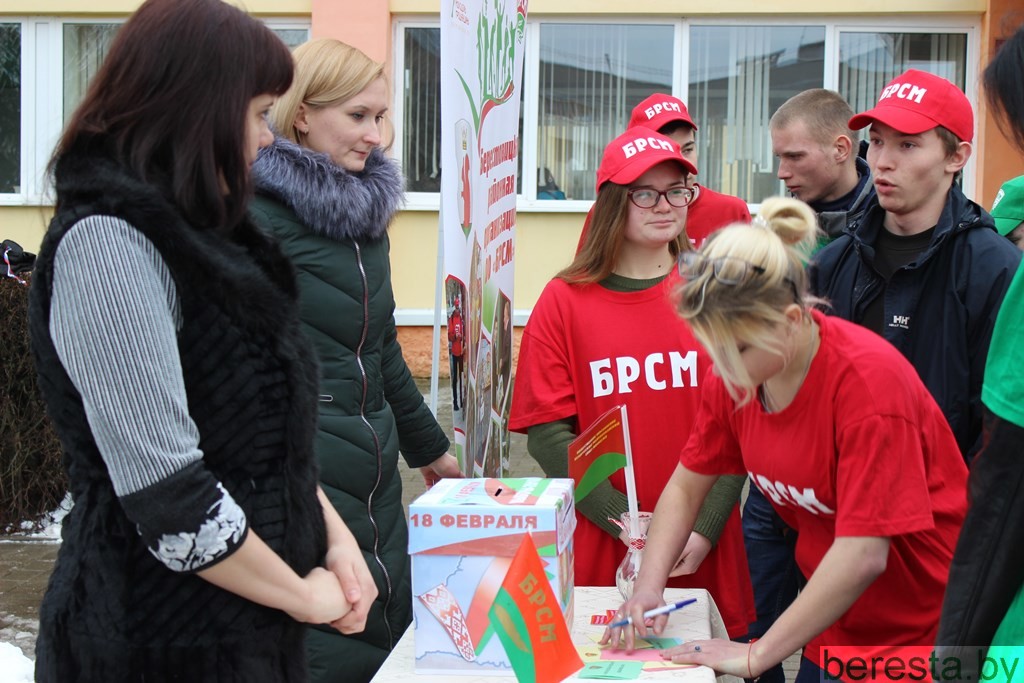 Слово молодым. На Берестовитчине  продолжается акция «Молодежь решает!»