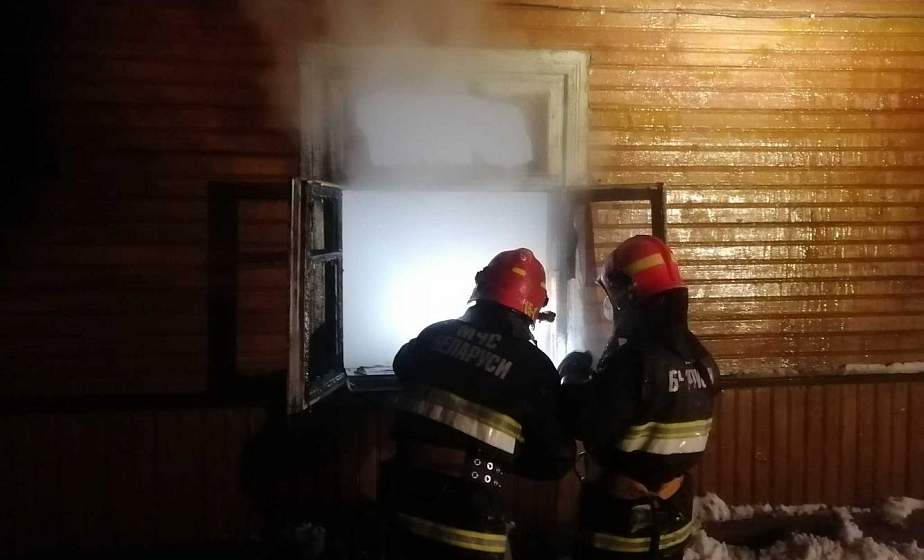 Курили прямо в комнате. В Берестовицком районе из-за непотушенной сигареты чуть не сгорел дом