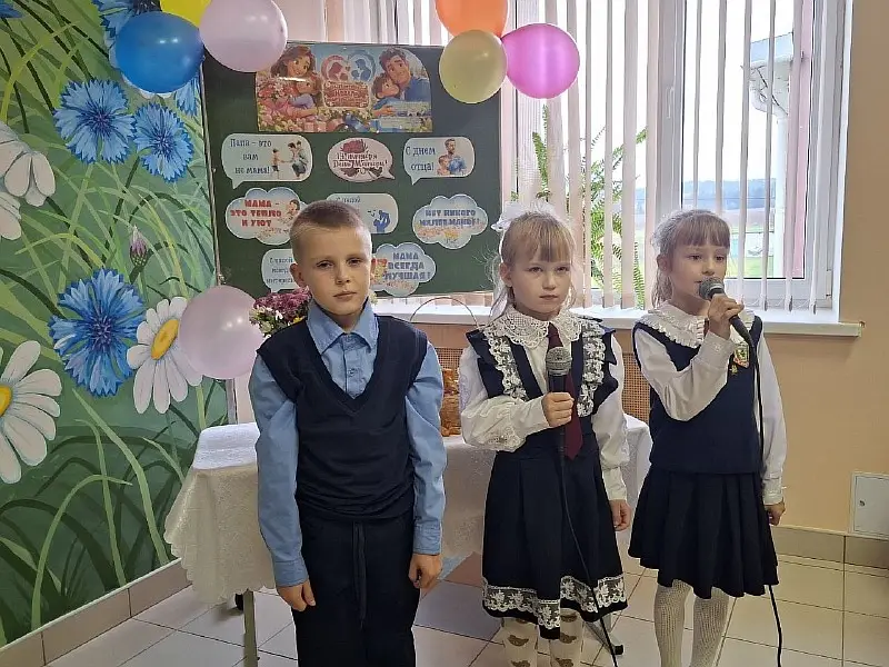 Праздничный концерт завершил  Неделю родительской любви в Конюховской средней школе