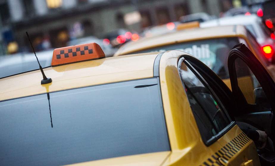 ГАИ контролирует работу автомобилей-такси