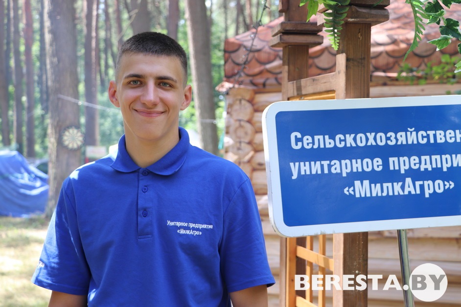 Полоса препятствий и дартс. На турслете в Берестовицком районе проходят спортивные и творческие состязания