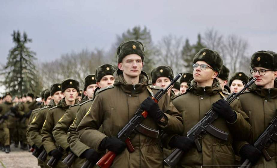 Выписка из решения Берестовицкого районного исполнительного комитета №81 "О призыве граждан на срочную военную службу, службу в резерве в марте – мае 2026 года"