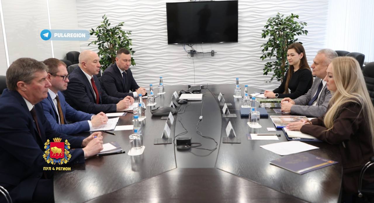 Юрий Караев провел рабочую встречу с Почетным Консулом Республики Сербия в Республике Беларусь Живорадом Смильковичем