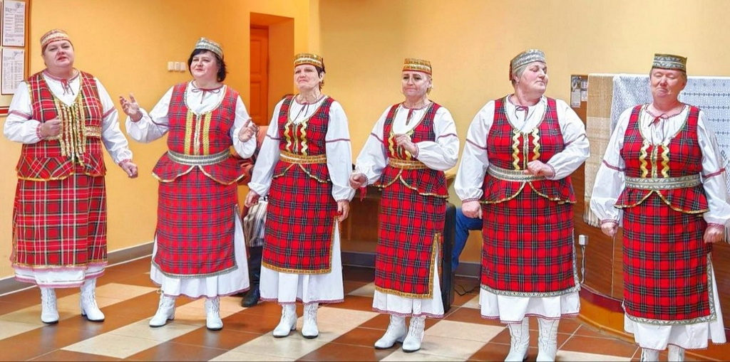 Дню Перамогі прысвячаецца. «Стокроткі» выступілі з канцэртам у Старым Дворцы