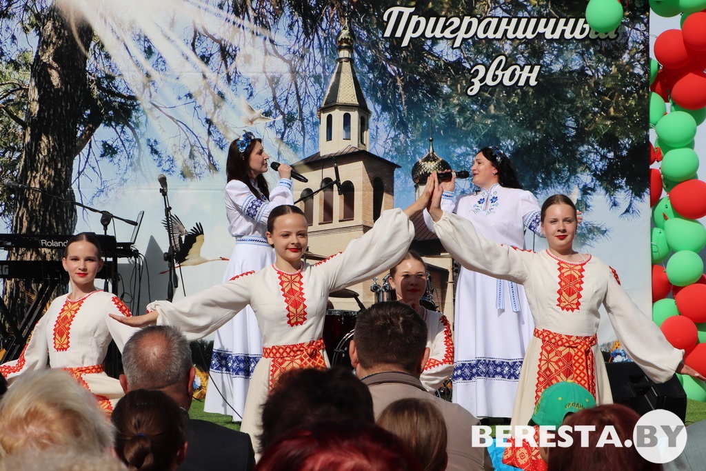 Праздник единства. В агрогородке Пограничный проходит духовно‑светский фестиваль «Приграничный звон»