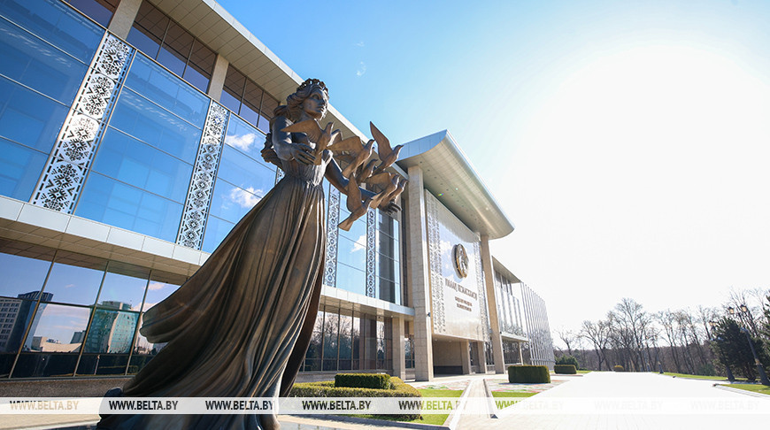 Александр Лукашенко принял верительные грамоты послов 10 государств